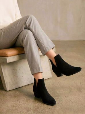 Imagen 1 del producto Botín de Cuero con Abertura Lateral Mujer