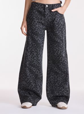 Imagen 1 del producto Jeans Tachas y Estampado Animal