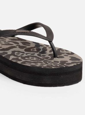 Imagen 2 del producto Sandalia Animal Print Plataforma Mujer