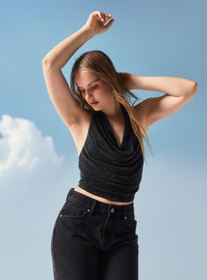 Polera sin Manga Cuello Drapeado Halter con Brillos