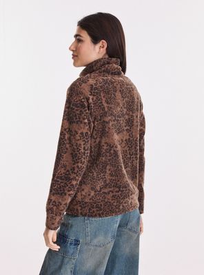 Imagen 2 del producto Polar con Bolsillo y Cuello Alto