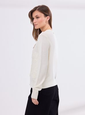 Imagen 2 del producto Chaleco con Bordado al Tono y Botón Forrado