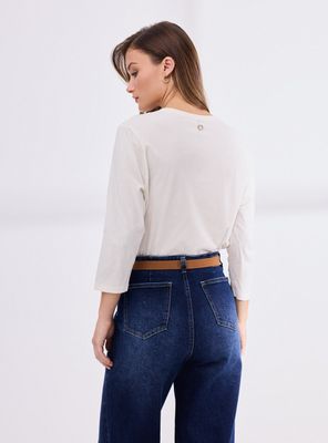 Imagen 2 del producto Polera Mezcla de Telas con Estampado y Lentejuelas