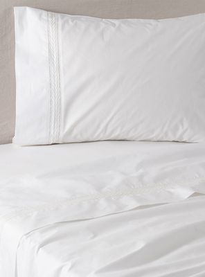 Imagen 1 del producto Sábanas 1.5 Plazas 200 Hilos Bordada