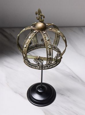 Imagen 2 del producto Corona Pedestal Normandia 17x17x36 cm