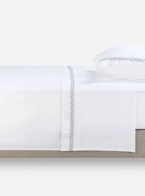 Imagen 2 del producto Sábana 1.5 Plazas Bordada Hoja Blanca 220 Hilos