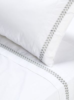 Sábana 1.5 Plazas Bordada Hoja Blanca 220 Hilos