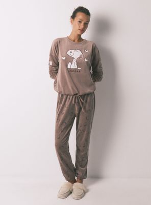 Pijama Largo Terciopelo Elástico Marrón Snoopy
