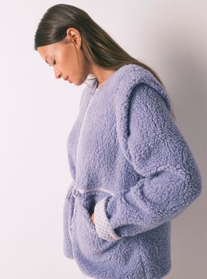 Imagen 2 del producto Bata Corta Borreguito Lila