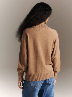 Imagen 2 del producto Sweater Calce Relajado Cuello Alto de Lana Merino