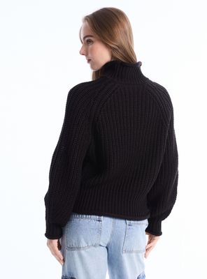 Imagen 2 del producto Sweater Básico Cuello Alto Holgado