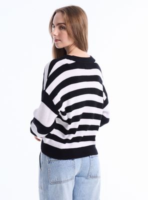 Imagen 2 del producto Sweater Cuello Redondo Rayado
