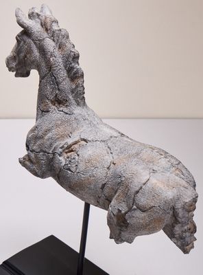 Imagen 2 del producto Caballo Pedestal Normandia 36x 43 cm