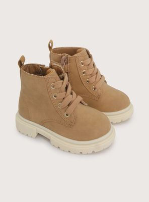 Imagen 2 del producto Botín Cordón Caminante Niña