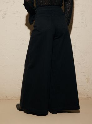 Imagen 2 del producto Pantalón Pierna Extra Ancha con Pinza en el Centro