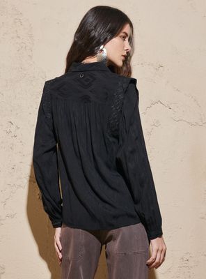 Imagen 2 del producto Blusa Bordado y Detalle en Manga