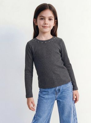 Imagen 1 del producto Polera Acanalada con Aplicación Cuello