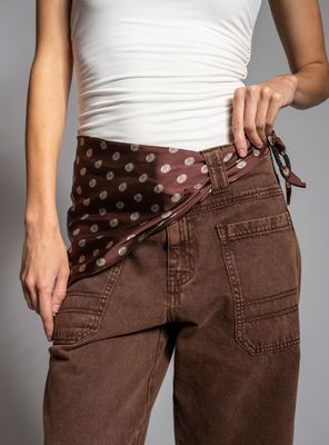 Imagen 2 del producto Pañuelo Satinado con Estampado de Lunares