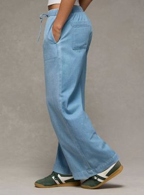 Imagen 2 del producto Jeans AE Dreamy Drape Low-Rise Ultra Wide-Leg Calientito