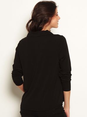 Imagen 2 del producto Blusa con Aplicación en Punta Cuello