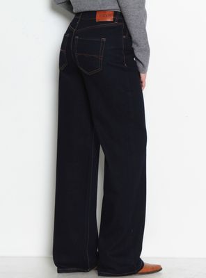 Imagen 2 del producto Jeans Wide Leg Tiro Alto Pretina Básica 1 Botón J301