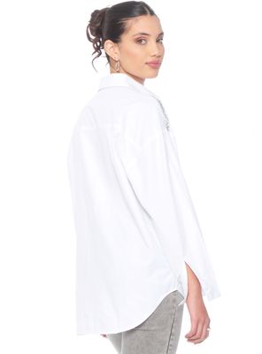 Imagen 2 del producto Blusa Abotonada con Bolsillos y Aplicación Hombro