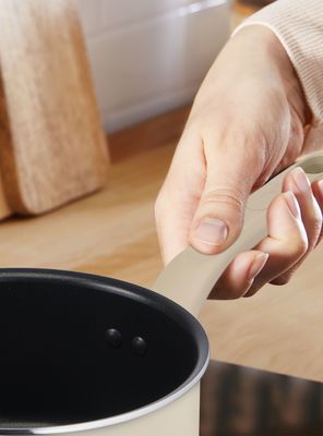 Imagen 2 del producto Cacerola con Tapa Daisy Vanilla 18 cm