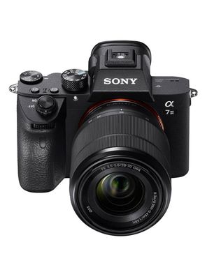 Cámara con Sensor de Imagen Full-Frame ILCE-7M3K