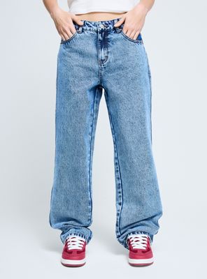 Jeans Straight Lavados Clásicos