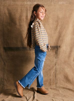 Jeans Desflecado con Cinturón Estampado