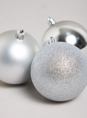 Imagen 2 del producto Set de 9 Esferas Navidad Plateadas 8 cm