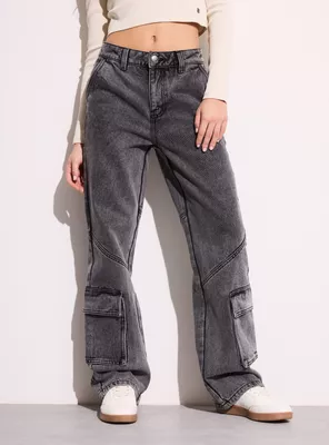 Jeans Cargo con Bolsillos