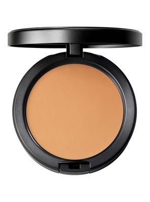 Base de Maquillaje Studio Fix Powder Plus Foundation NC40 MAC