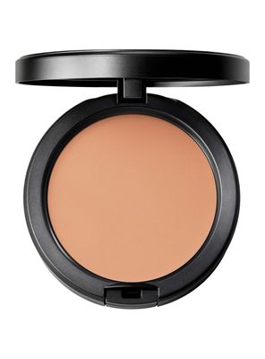 Base de Maquillaje Studio Fix Powder Plus Foundation NW30