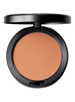 Base de Maquillaje Studio Fix Powder Plus Foundation NW40 MAC