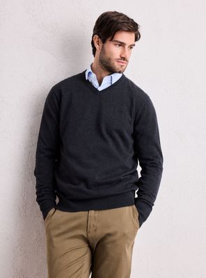 Sweater Básico Cuello V