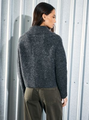 Imagen 2 del producto Sweater Tejido Cuello Alto con Cierre