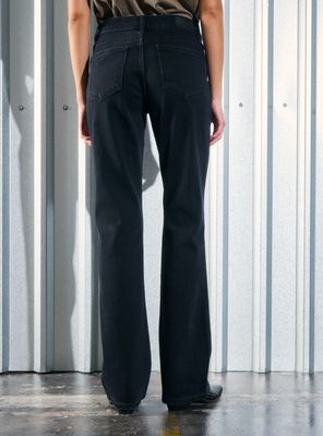 Imagen 2 del producto Jeans Básico 5 Bolsillos Tiro Alto