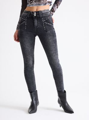 Jeans Push Up Desgastado Bolsillos Diagonales