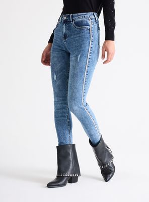 Jeans Push Up Invisible Aplicación Cadenas en Costado