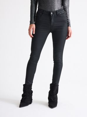 Jeans Push Up Invisible Tela Resinada Cierres y Aplicaciones