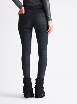 Imagen 2 del producto Jeans Push Up Invisible Tela Resinada Cierres y Aplicaciones