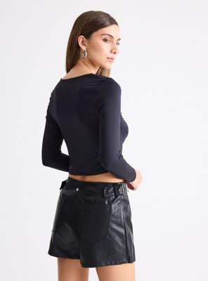 Imagen 2 del producto Polera Escote Trapecio Fruncido en Busto