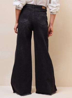 Imagen 2 del producto Jeans Cortes con Estampado