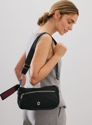 Cartera Crossbody textil con Cierre Metálico