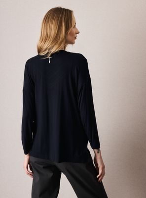 Imagen 2 del producto Polera con Corte en V y Cinta en Pecho