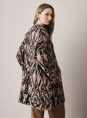 Imagen 2 del producto Chaleco Tipo Kimono con Bolsillos y Diseño Étnico