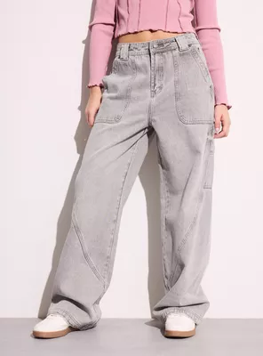 Jeans Sueltos con Cortes