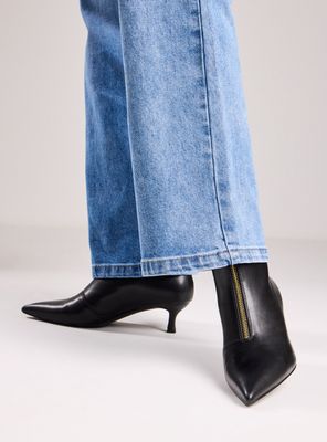 Botín Efecto Cuero con Cierre  Mujer