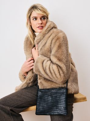 Cartera Crossbody Cuero Croco Negro C del Pilar